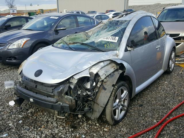 3VWCD31C95M405139 - 2005 VOLKSWAGEN NEW BEETLE 银色 照片 2