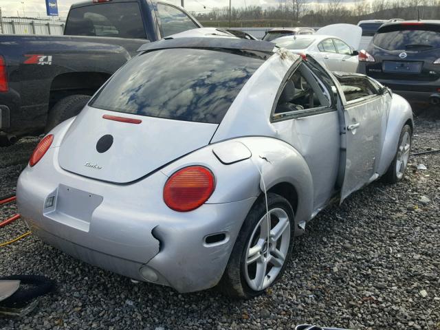 3VWCD31C95M405139 - 2005 VOLKSWAGEN NEW BEETLE 银色 照片 4