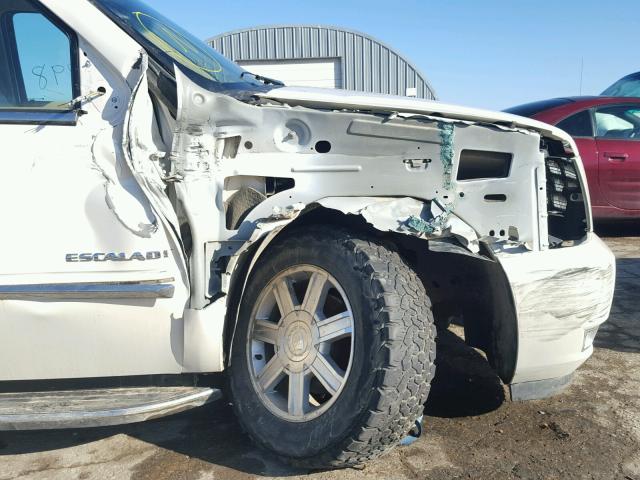 1GYS4AEF5BR223353 - 2011 CADILLAC ESCALADE WHITE photo 9