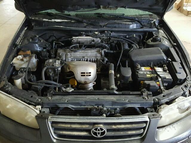 4T1BG22K5YU931639 - 2000 TOYOTA CAMRY CE GRAY photo 7