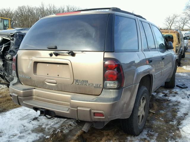 1GNDT13S222356086 - 2002 CHEVROLET TRAILBLAZE TAN photo 4