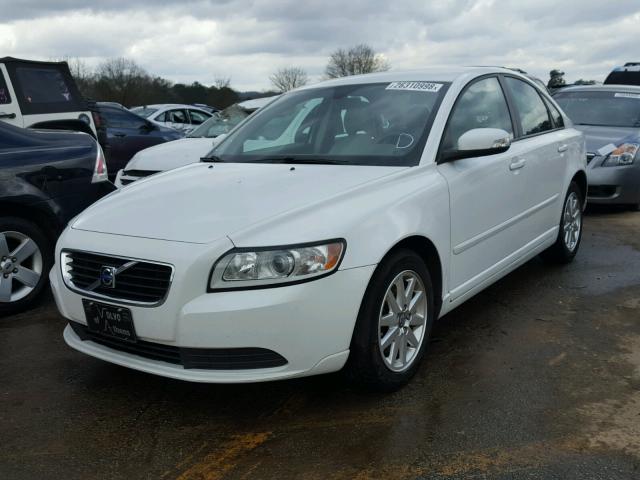 YV1MS382X82376007 - 2008 VOLVO S40 2.4I WHITE photo 2