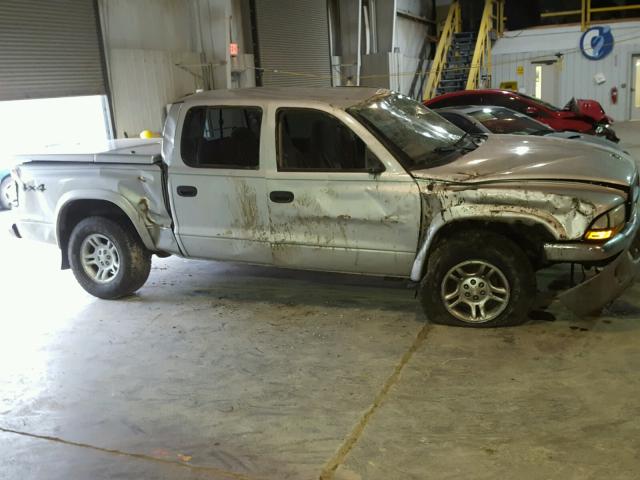 1D7HG48N23S311059 - 2003 DODGE DAKOTA QUA SILVER photo 9