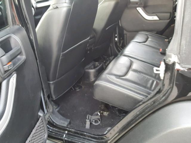 1C4HJWFG4FL700375 - 2015 JEEP WRANGLER U BLACK photo 6