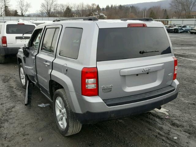 1C4NJRFB4HD155848 - 2017 JEEP PATRIOT LA SILVER photo 3