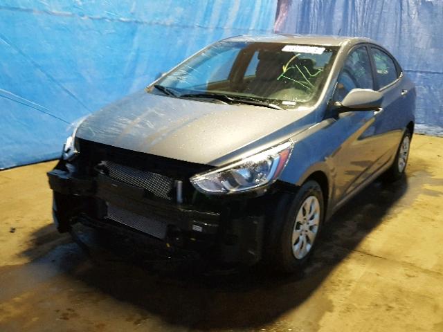 KMHCT4AE0HU187696 - 2017 HYUNDAI ACCENT SE GRAY photo 2