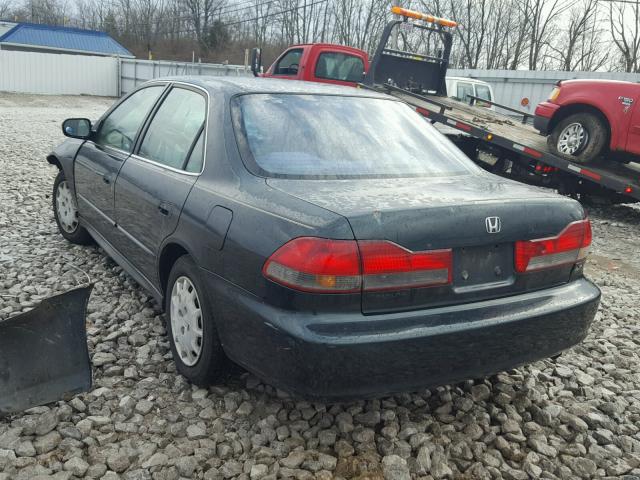 1HGCG56411A002241 - 2001 HONDA ACCORD LX GREEN photo 3