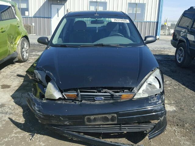 1FAFP33P43W248730 - 2003 FORD FOCUS LX BLACK photo 9