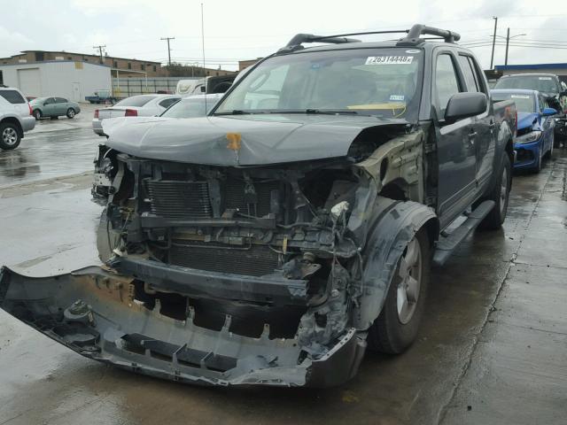 1N6AD07U96C422886 - 2006 NISSAN FRONTIER C GRAY photo 2