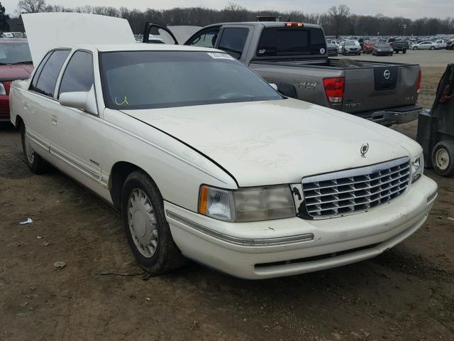 1G6KD54YXWU747085 - 1998 CADILLAC DEVILLE WHITE photo 1