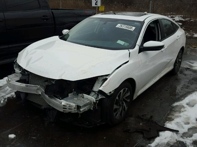 19XFC2F7XHE224512 - 2017 HONDA CIVIC EX თეთრი ფოტო 2