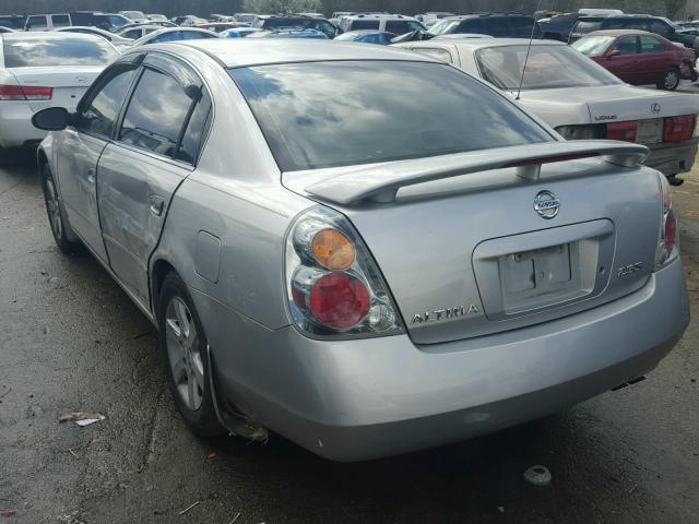 1N4AL11D43C268027 - 2003 NISSAN ALTIMA BAS SILVER photo 3