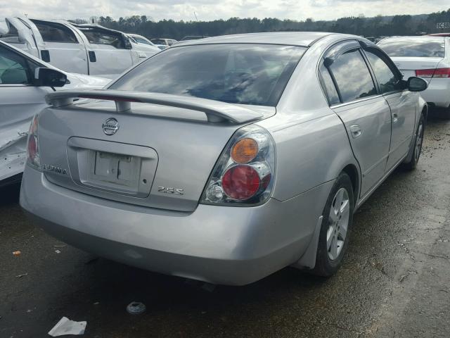 1N4AL11D43C268027 - 2003 NISSAN ALTIMA BAS SILVER photo 4