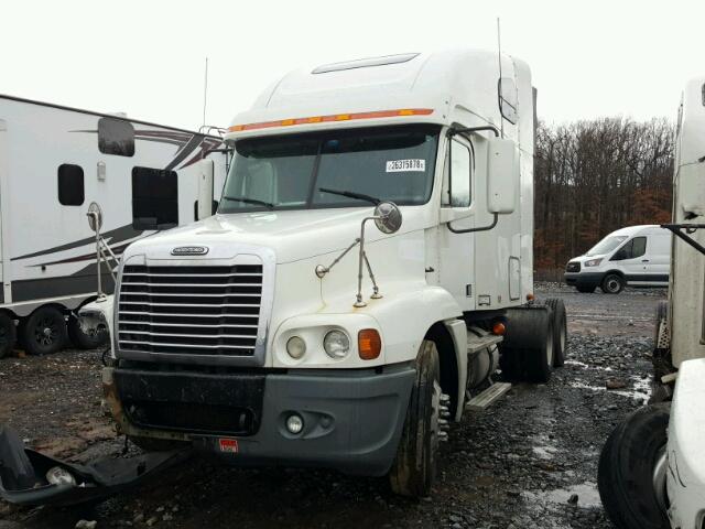 1FUJBBCK87LY37815 - 2007 FREIGHTLINER CONVENTION WHITE photo 2