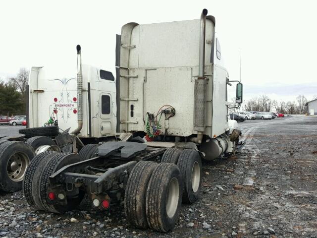 1FUJBBCK87LY37815 - 2007 FREIGHTLINER CONVENTION WHITE photo 4