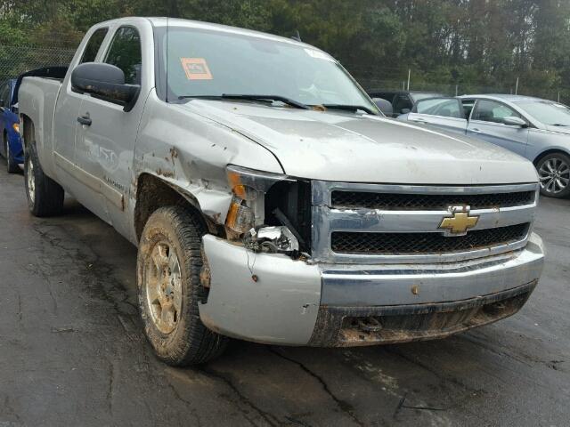 2GCEK19J281232083 - 2008 CHEVROLET SILVERADO SILVER photo 1