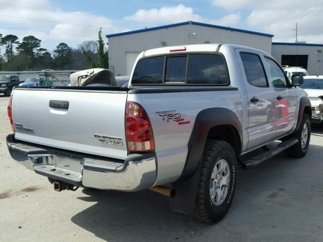 3TMJU62N17M038008 - 2007 TOYOTA TACOMA DOU SILVER photo 4