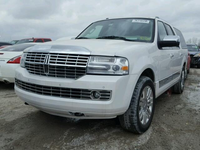 5LMJJ3J5XEEL08793 - 2014 LINCOLN NAVIGATOR WHITE photo 2