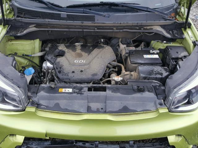 KNDJN2A20F7814389 - 2015 KIA SOUL GREEN photo 7