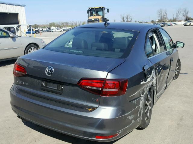 3VWDB7AJ8JM261027 - 2018 VOLKSWAGEN JETTA SE GRAY photo 4