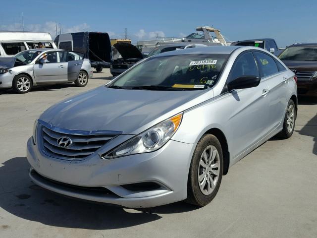 5NPEB4AC7CH451580 - 2012 HYUNDAI SONATA GLS SILVER photo 2