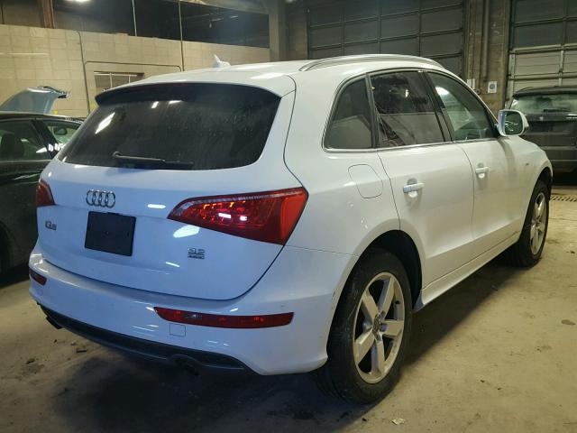 WA1DKAFP4CA025563 - 2012 AUDI Q5 PREMIUM WHITE photo 4