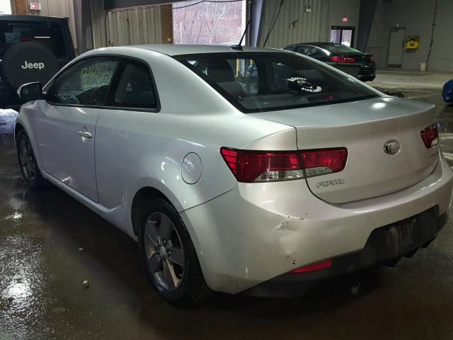 KNAFU6A22A5166328 - 2010 KIA FORTE EX SILVER photo 3