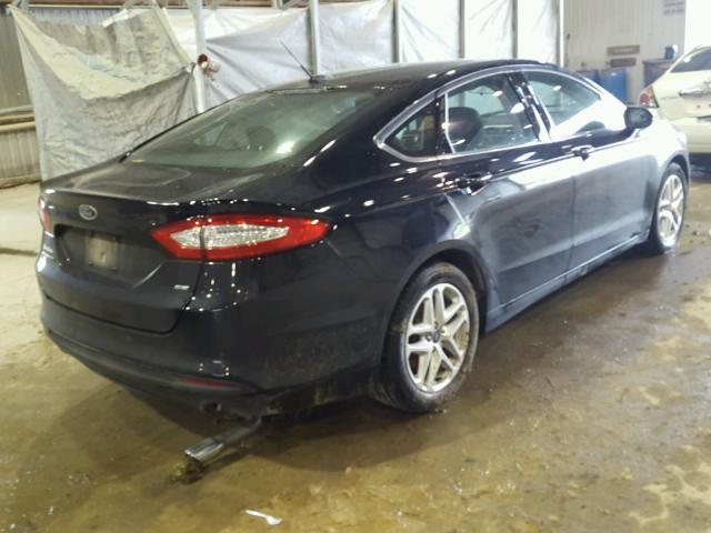 3FA6P0H72GR297246 - 2016 FORD FUSION SE BLACK photo 4