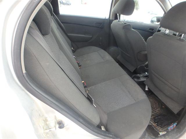 KL1TD55697B162064 - 2007 CHEVROLET AVEO BASE SILVER photo 6