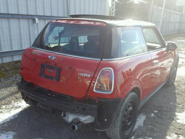 WMWMF33549TU75068 - 2009 MINI COOPER RED photo 4