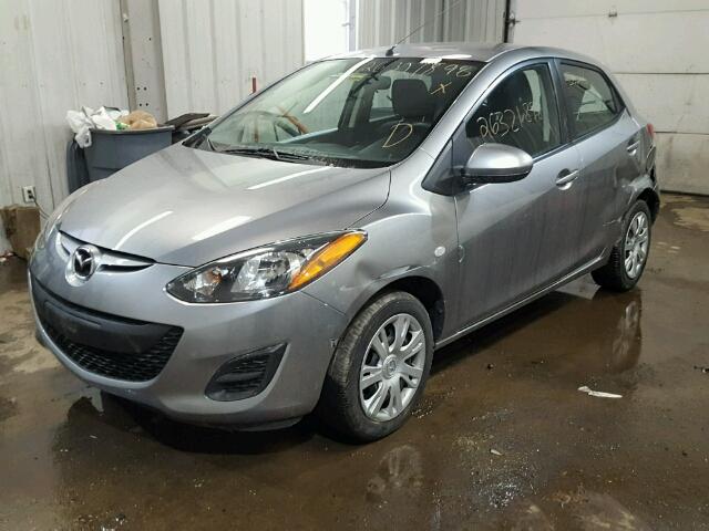 JM1DE1KY1E0187977 - 2014 MAZDA MAZDA2 SPO GRAY photo 2