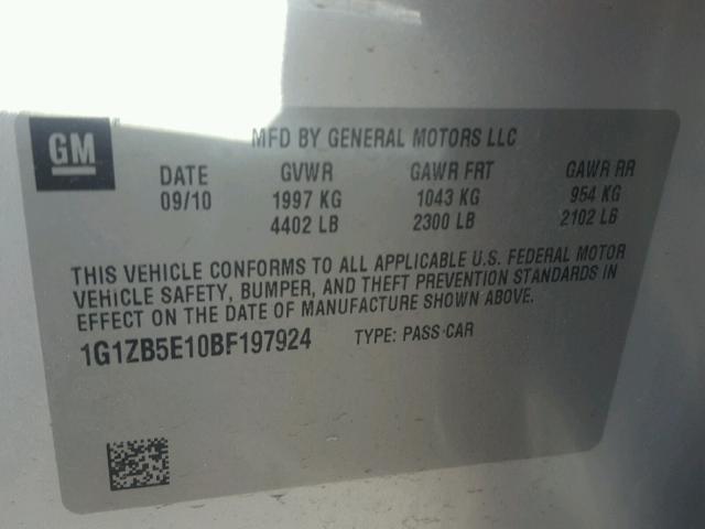 1G1ZB5E10BF197924 - 2011 CHEVROLET MALIBU LS ვერცხლისფერი ფოტო 10