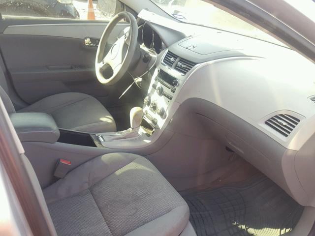 1G1ZB5E10BF197924 - 2011 CHEVROLET MALIBU LS ვერცხლისფერი ფოტო 5