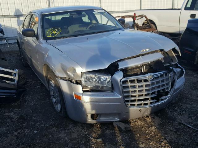 2C3KA43R37H806643 - 2007 CHRYSLER 300 SILVER photo 1