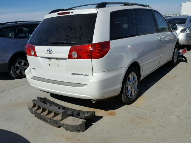 5TDZA22C06S420077 - 2006 TOYOTA SIENNA XLE WHITE photo 4