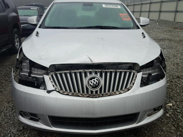 1G4GC5EG5AF165996 - 2010 BUICK LACROSSE C SILVER photo 9