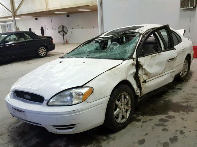 1FAFP56U16A251681 - 2006 FORD TAURUS SEL WHITE photo 2