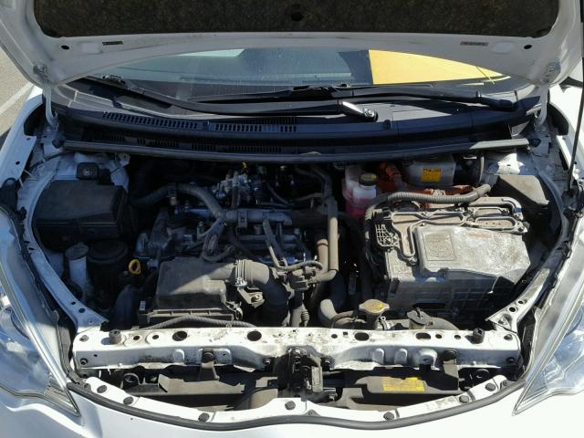 JTDKDTB34C1521338 - 2012 TOYOTA PRIUS C WHITE photo 7