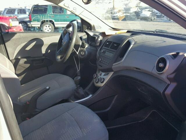 1G1JB6SH0E4195501 - 2014 CHEVROLET SONIC LS 银色 照片 5