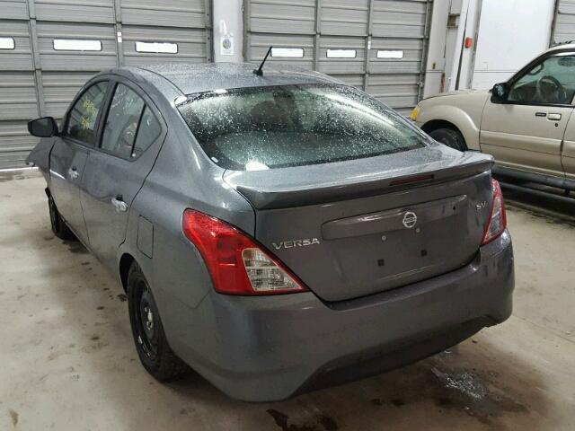 3N1CN7AP1HL836825 - 2017 NISSAN VERSA S GRAY photo 3