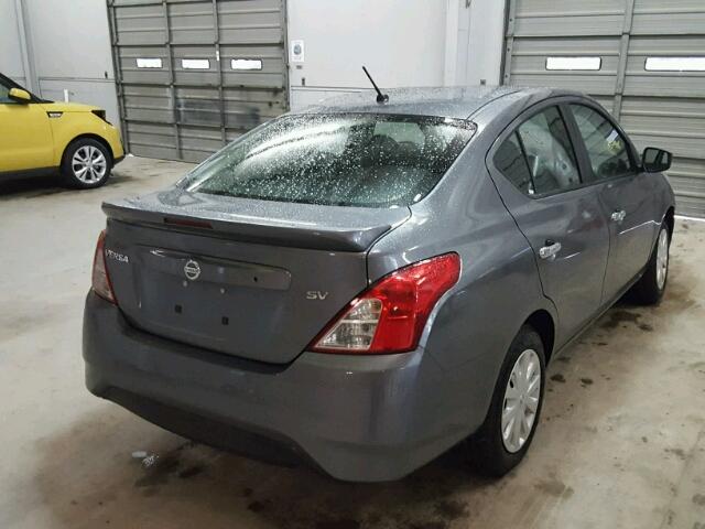 3N1CN7AP1HL836825 - 2017 NISSAN VERSA S GRAY photo 4