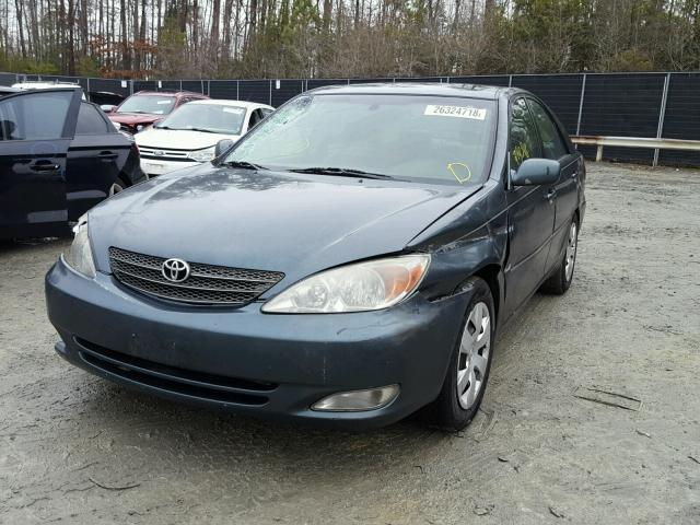 4T1BE30K73U764904 - 2003 TOYOTA CAMRY LE GREEN photo 2