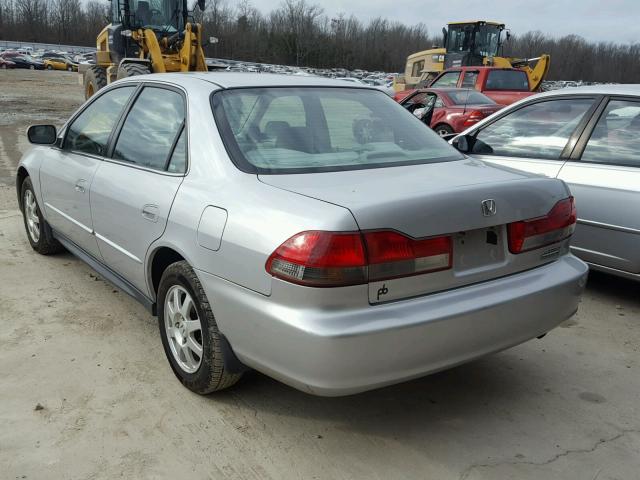 1HGCG56772A165472 - 2002 HONDA ACCORD SE SILVER photo 3