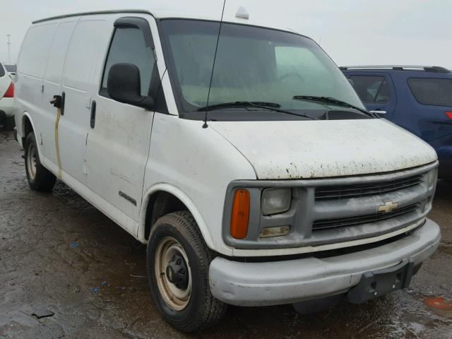 1GCGG25R821155664 - 2002 CHEVROLET EXPRESS G2 WHITE photo 1