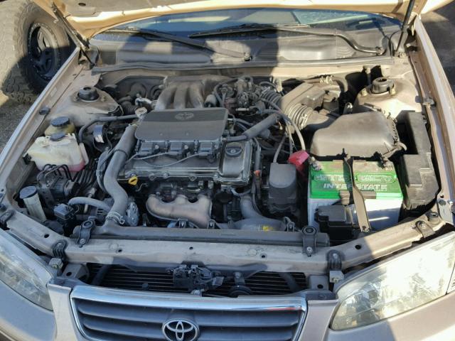 4T1BF28K8YU090880 - 2000 TOYOTA CAMRY LE TAN photo 7