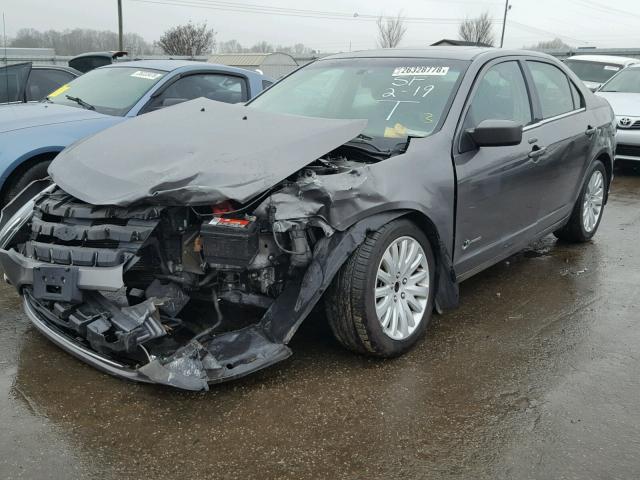 3FADP0L35AR182353 - 2010 FORD FUSION HYB CHARCOAL photo 2