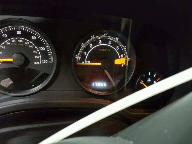 1C4NJCBA5HD146621 - 2017 JEEP COMPASS SP 银色 照片 8