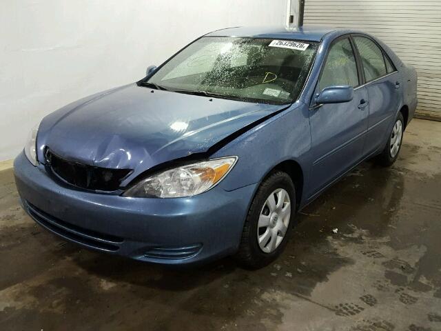 4T1BE32K84U916946 - 2004 TOYOTA CAMRY LE BLUE photo 2