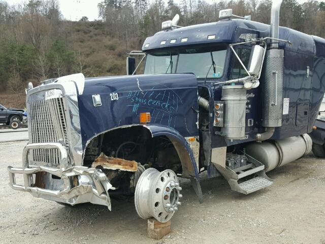 1FUJAPCG33DK69067 - 2003 FREIGHTLINER CONVENTION BLUE photo 9