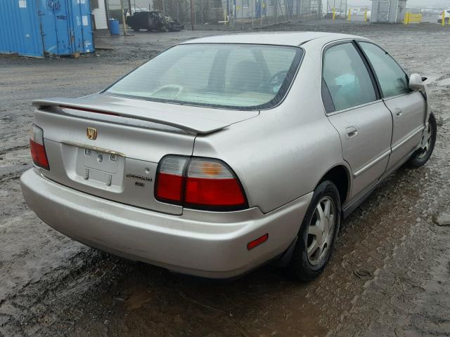 1HGCD5651TA066591 - 1996 HONDA ACCORD EX SILVER photo 4